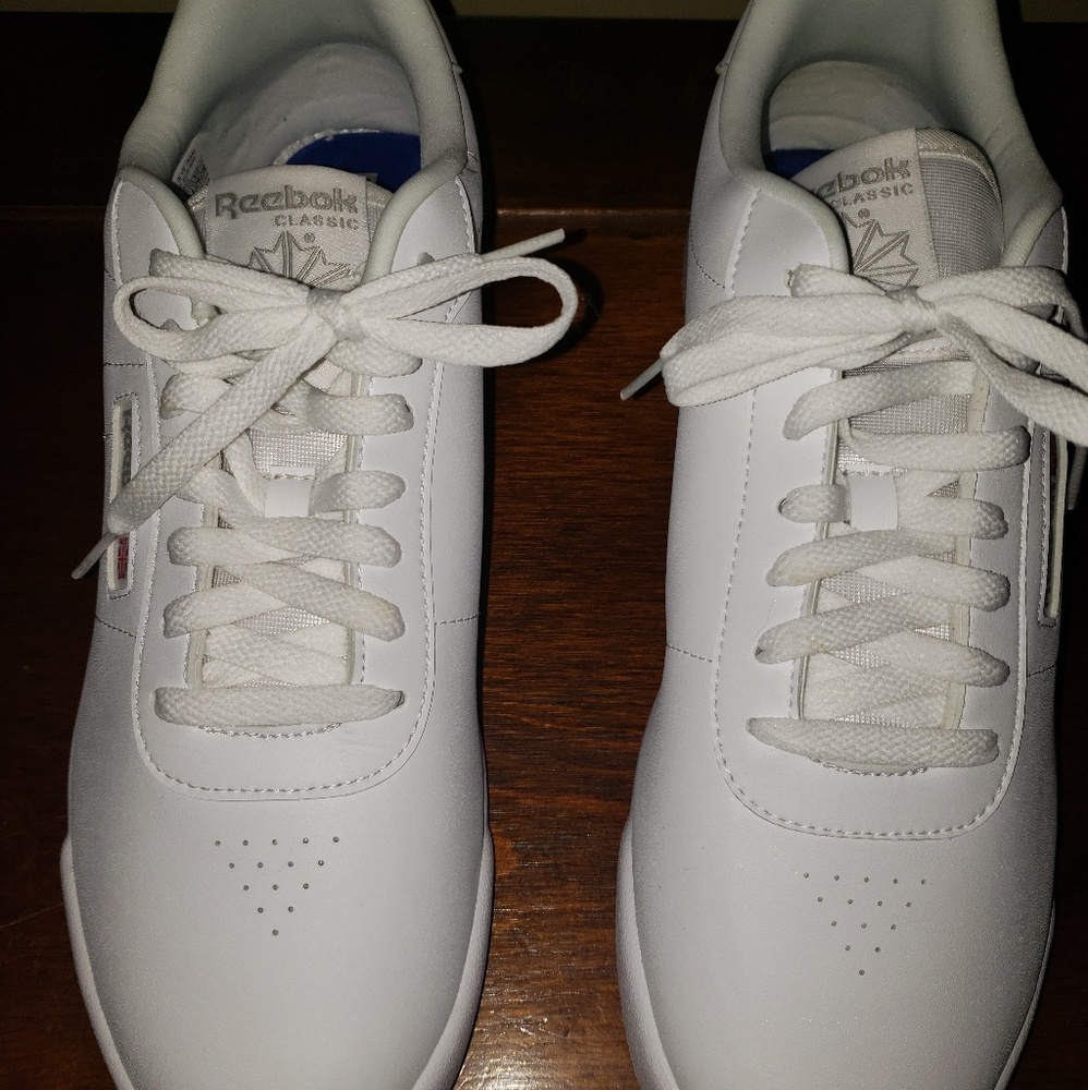 Reebok Classic tennis shoes